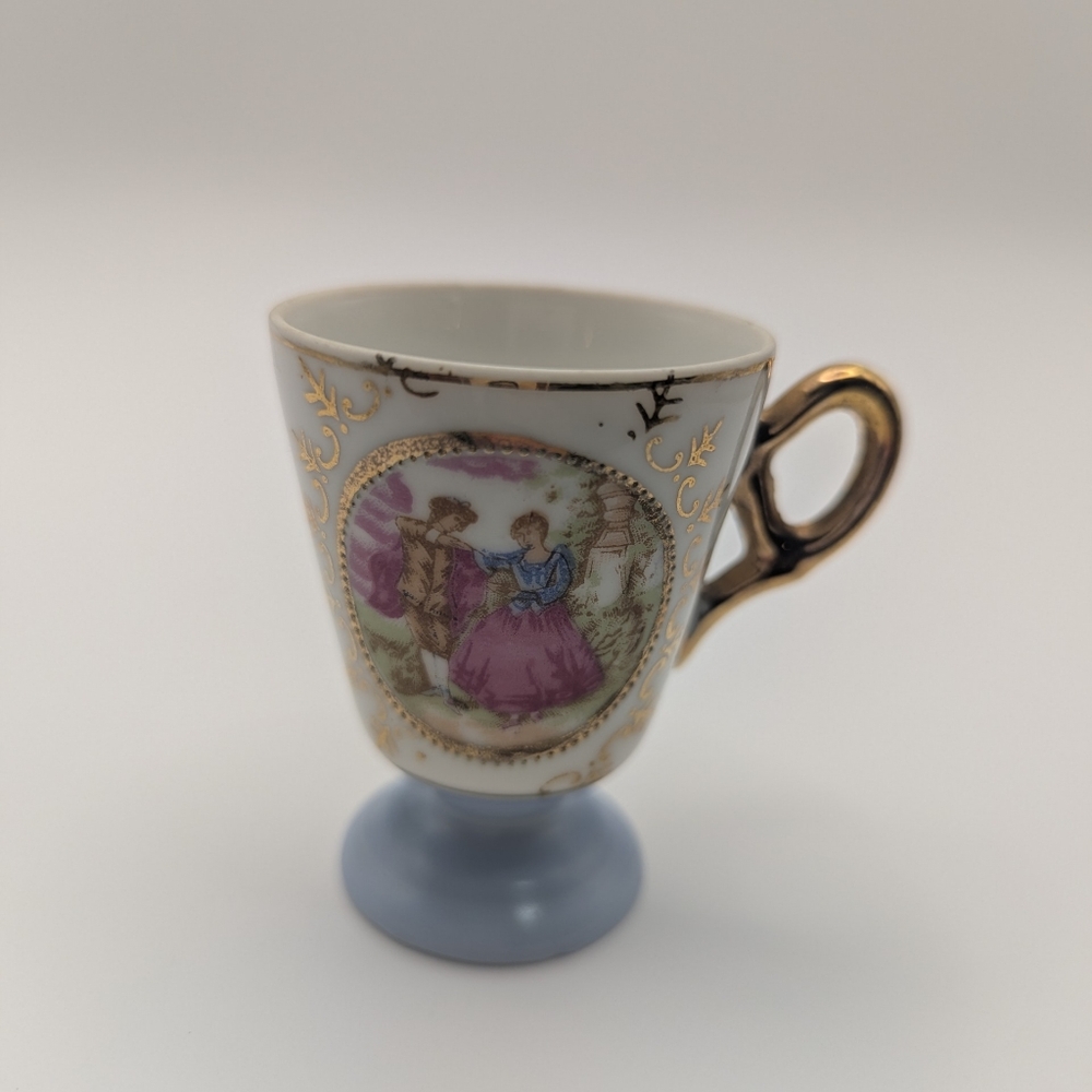 Vintage Hand Painted Gold Trim Small Teacup, Japan, Great Condition‎